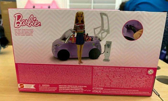 BARBIE ET SA VOITURE ELECTRIQUE AVEC SA STATION DE CHARGE - photo numéro 10