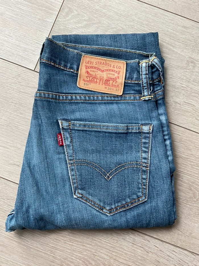 Jean Levi’s bleu pour homme usé 511 W30L32 - photo numéro 3
