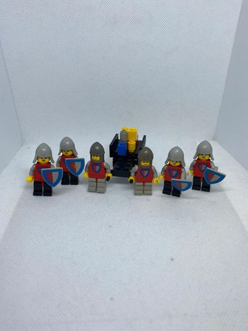 Lego castle classic set 6077-1 Knight's procession manque armes version USA