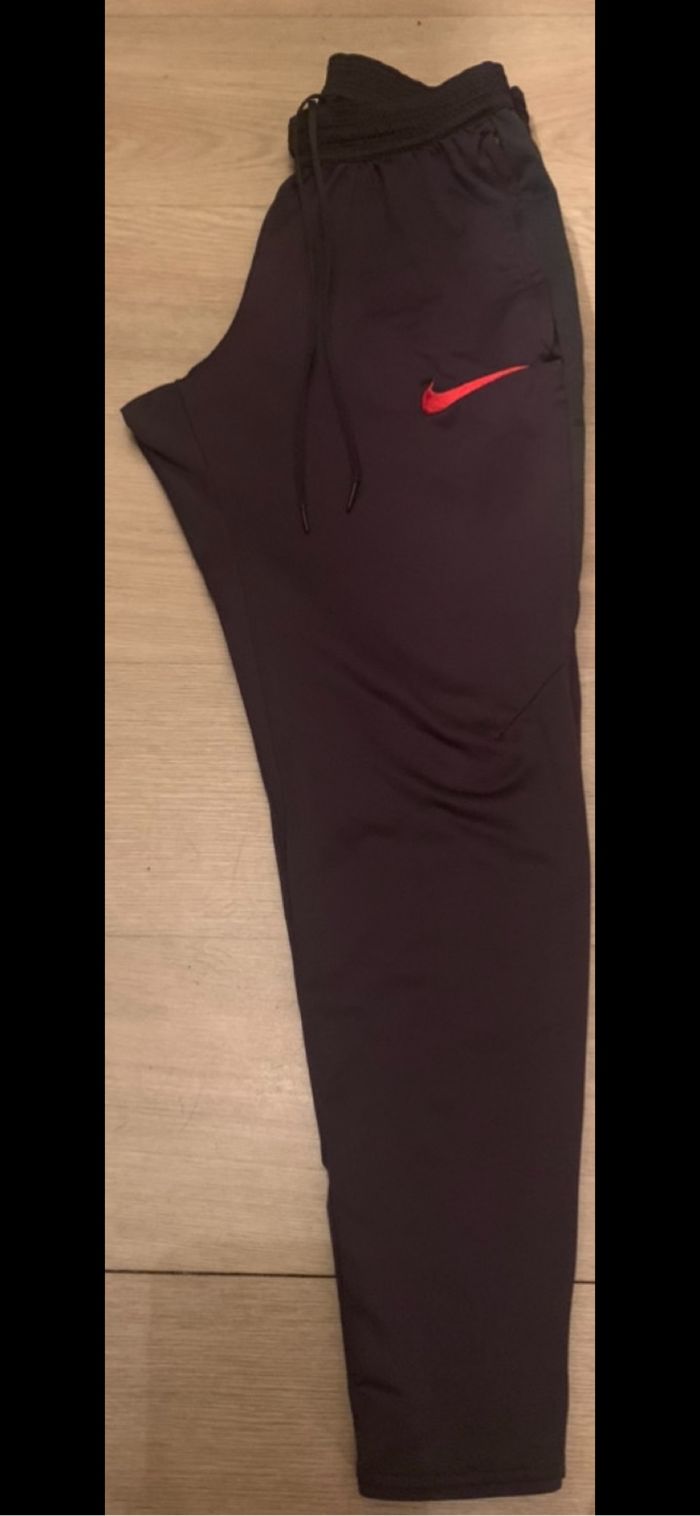 Jogging nike Paris saint germains taille S adulte - photo numéro 6