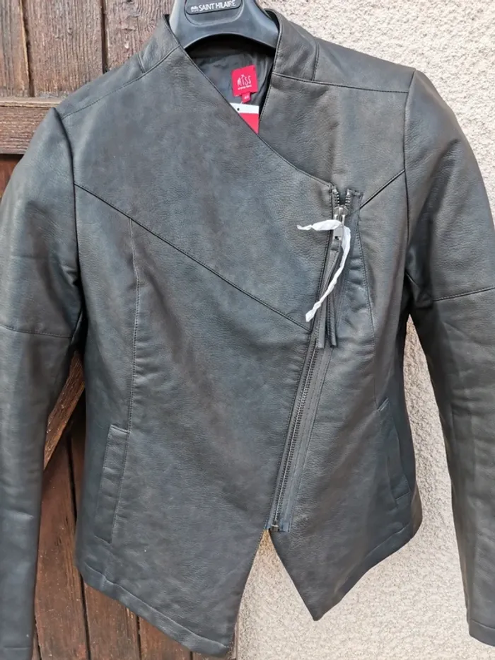 Manteau/ veste en cuir miss Captain - photo numéro 5