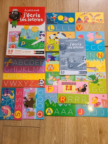 La petite école : j'écris les lettres