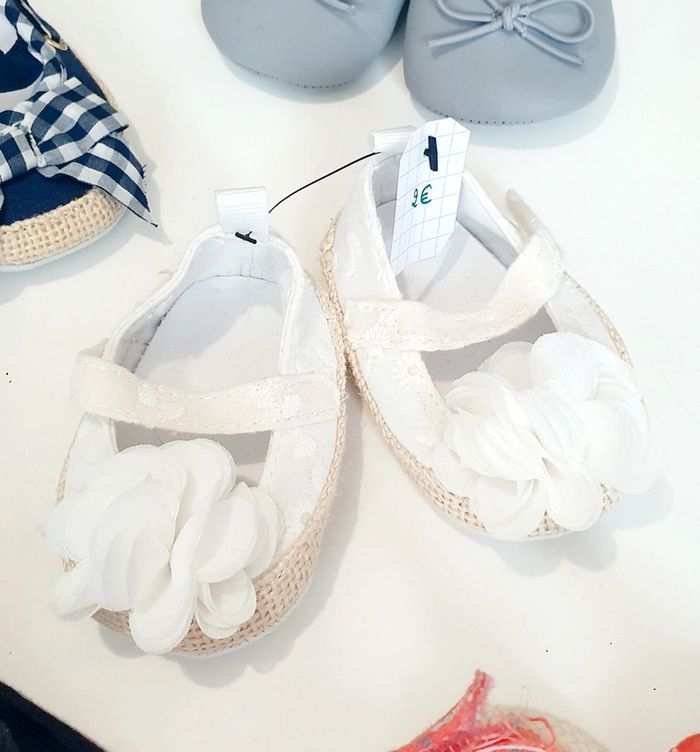 Lot chaussures bebe fille - photo numéro 5