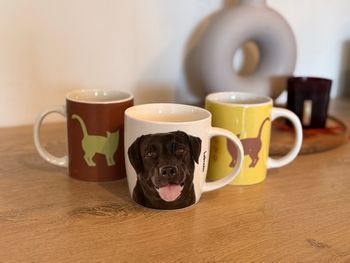 Lot de trois tasses / mugs
