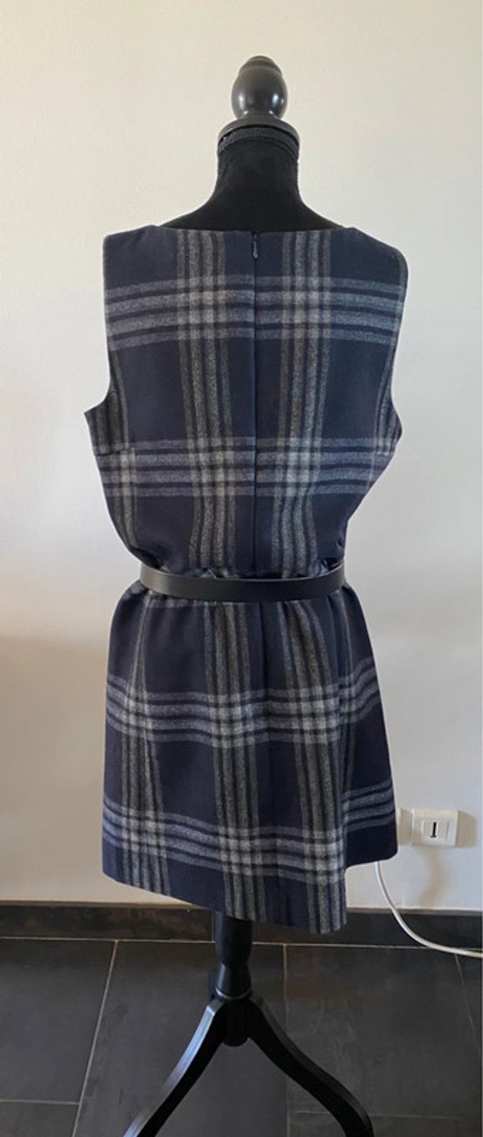 Robe Tara Jarmon marine et grise à carreaux taille 42 - photo numéro 7