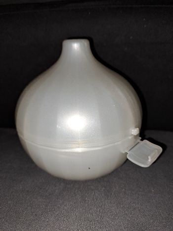 Boîte à oignons Tupperware