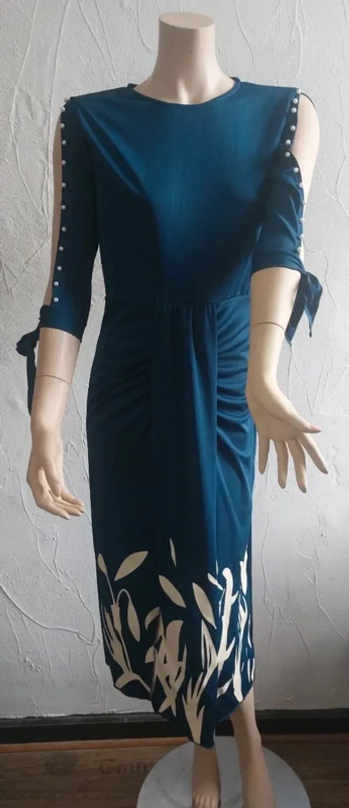 Robe bleu pétrole élégante à motifs floraux Taille M