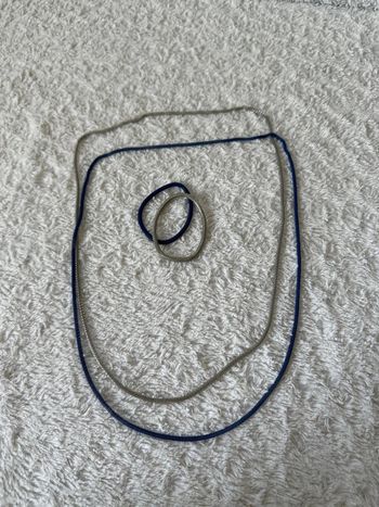 Lot 2 bracelets et 2 long colliers