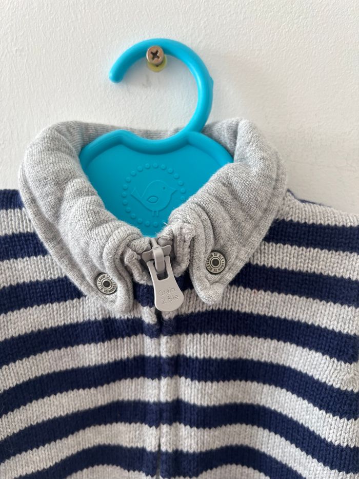 Gilet gris à rayures - photo numéro 2