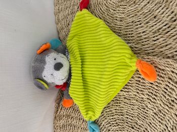 Doudou plat singe MOTS D'ENFANTS gris vert Leclerc