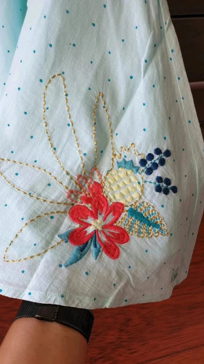 Très belle robe 2 ans Catimini - photo numéro 2