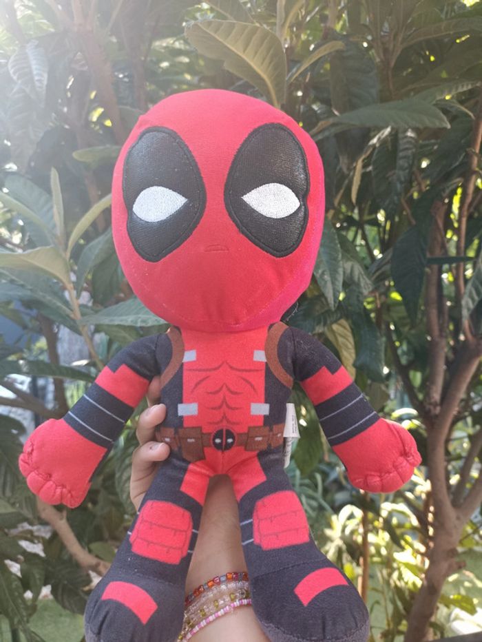 Peluche Deadpool marvel - photo numéro 3
