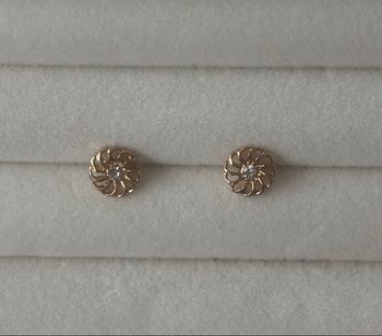 Boucles d’oreilles dorées