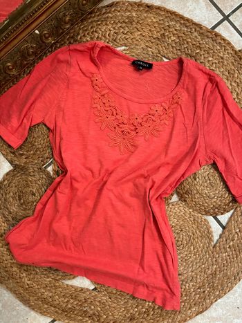 T-Shirt col brodé