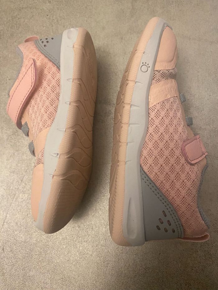Baskets taille 24 - photo numéro 4