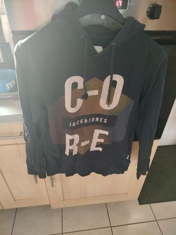 Pull a capuche