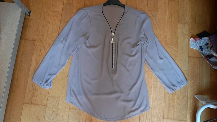 Jolie blouse taupe - photo numéro 2