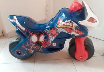 Moto Spiderman Injusa 