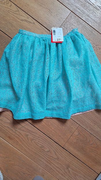 Belle jupe d été en dentelle doublée