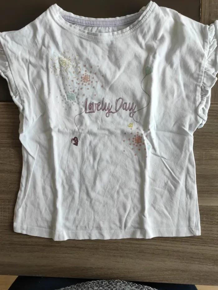 T short lovely - photo numéro 3