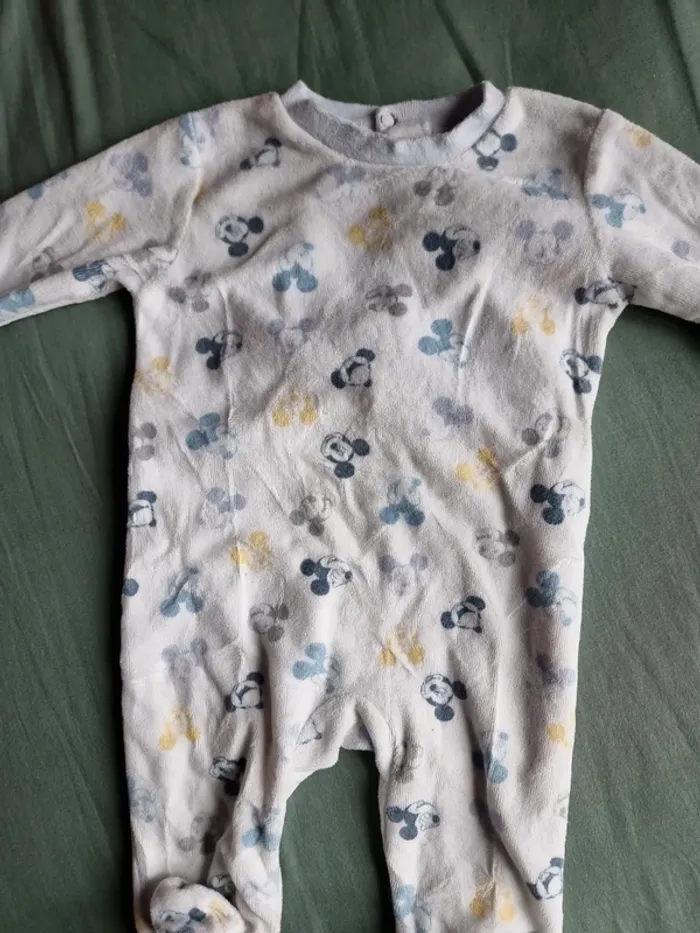 Lot 2 pyjama mickey 3 mois - photo numéro 3