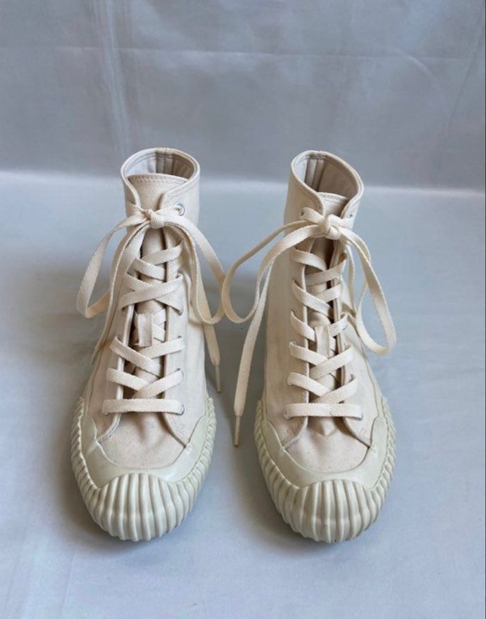 Paire de baskets montantes végan couleur crème Monki pointure 36 - photo numéro 2