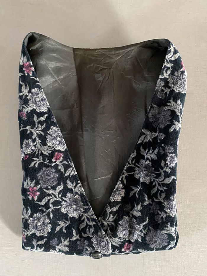 Gilet de tailleur en velours noir avec fleurs grise taille 36 - photo numéro 17