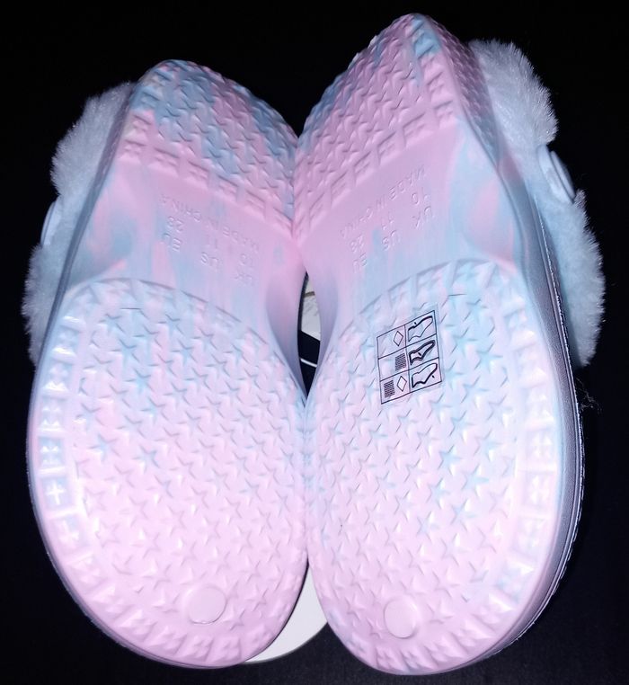 Chaussons sabots stitch neufs avec étiquette - photo numéro 4
