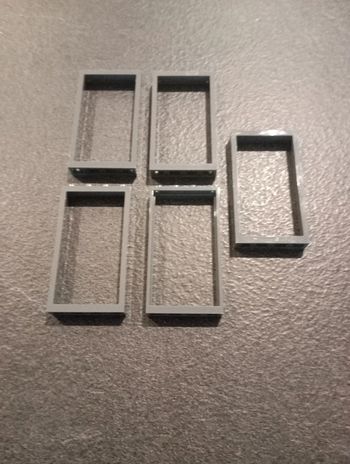 Window 1×4×5 with solid studs