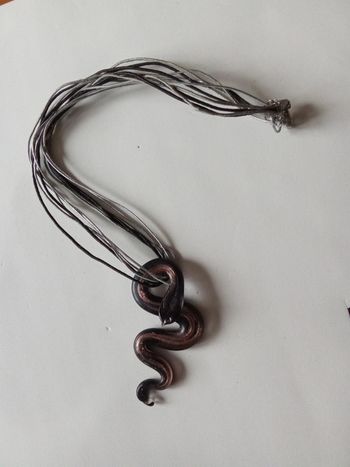 Collier serpent  reflets dorés