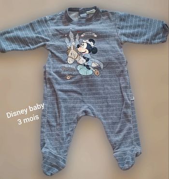 Grenouillère dors-bien pyjama Disney baby 3 mois