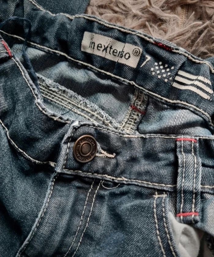 Jeans 7ans à trous - photo numéro 2