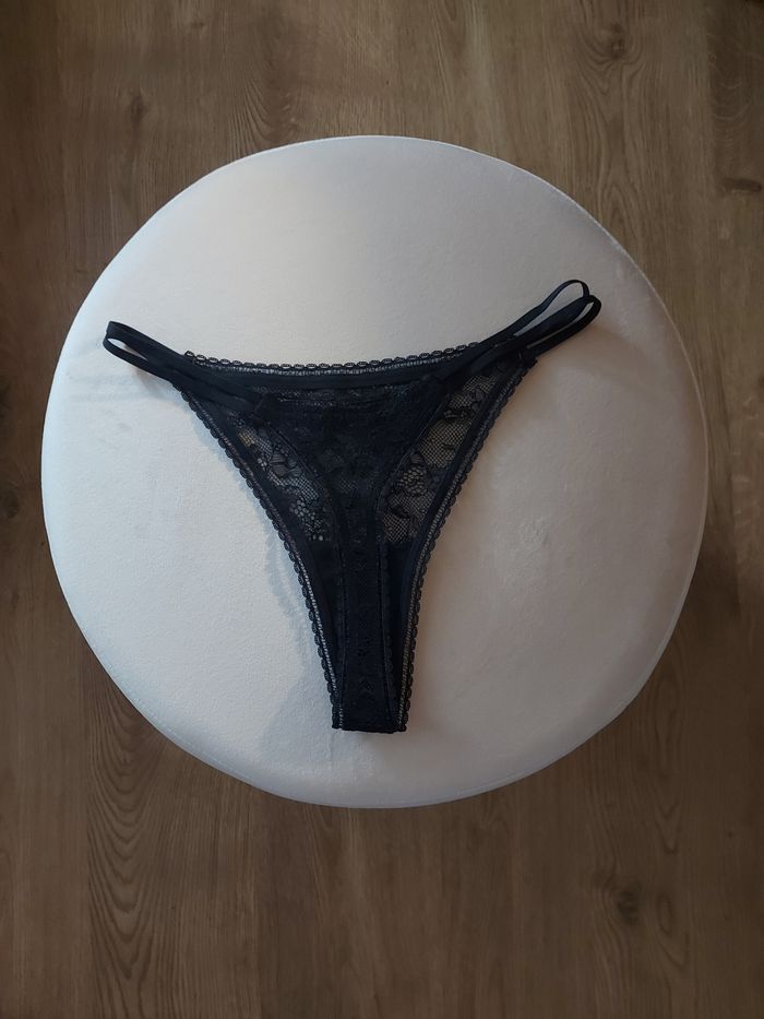 String noir dentelle - photo numéro 2