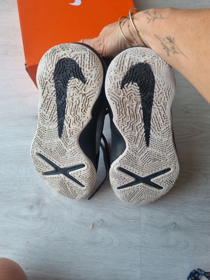 Paire de Nike basketball - photo numéro 5