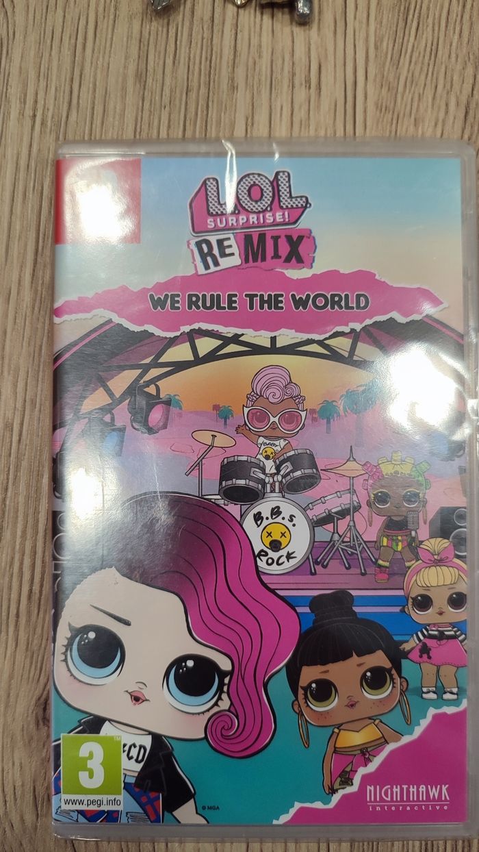 LOL surprise remix we rule the world Switch NEUF