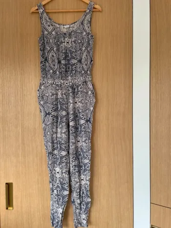 Combinaison vero moda taille S motif blanc et bleu foncé