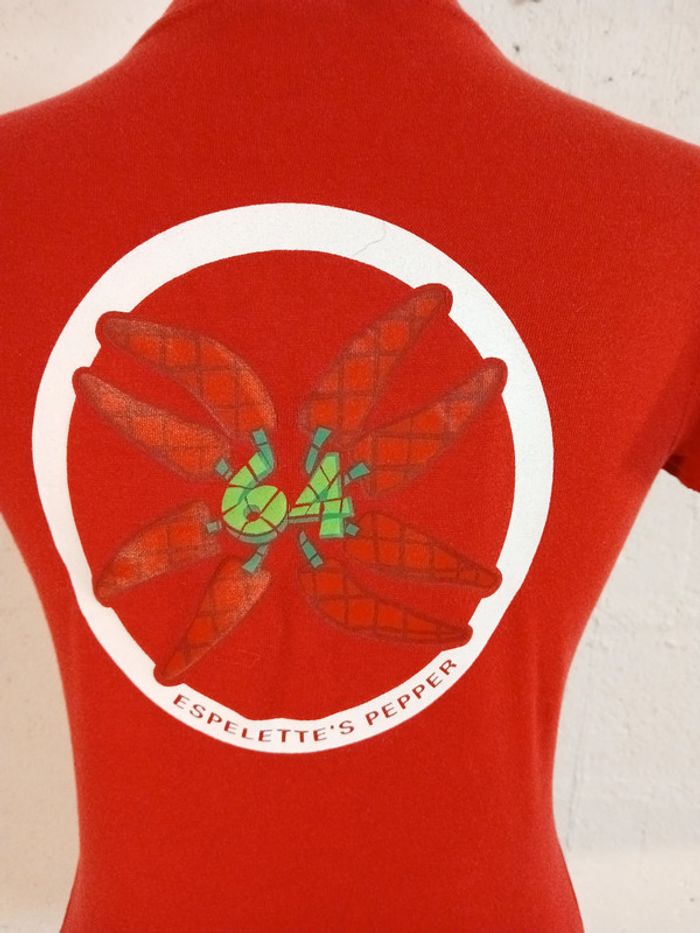 T-shirt rouge "64" Taille S Bon état - photo numéro 6