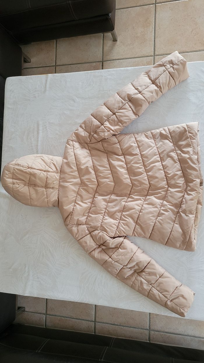 Doudoune à capuche, couleur beige, en taille M. - photo numéro 7
