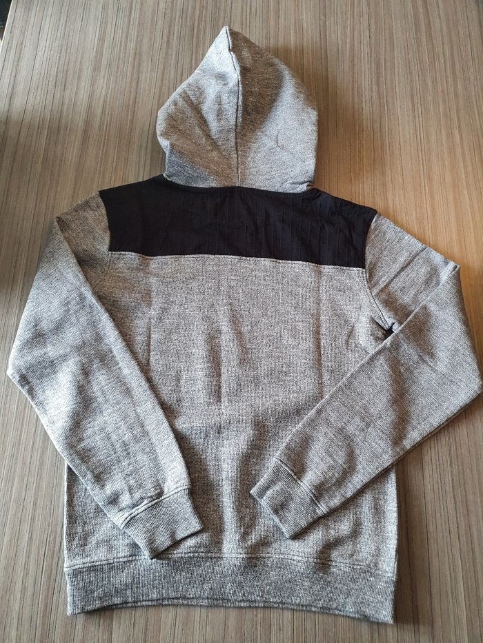 Pull à capuche 16 ans - photo numéro 3