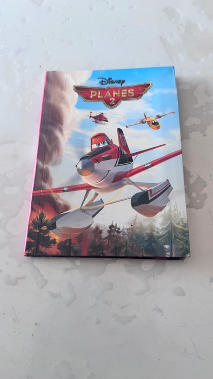 Livre Disney - Planes 2 (aventure aérienne) - Très bon état