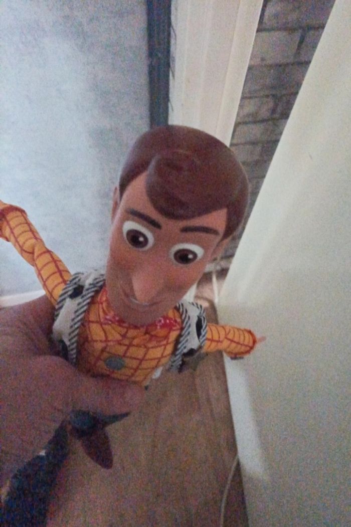 Toy story Woody 40 cm parle anglais parfait état - photo numéro 7