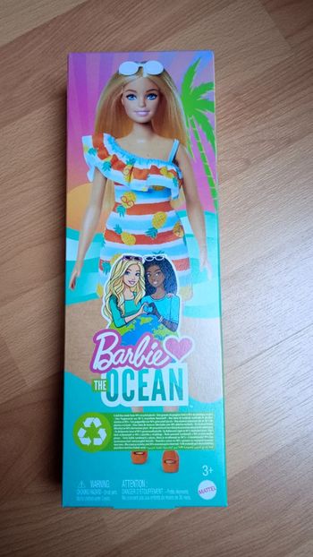 Barbie loves the Océan