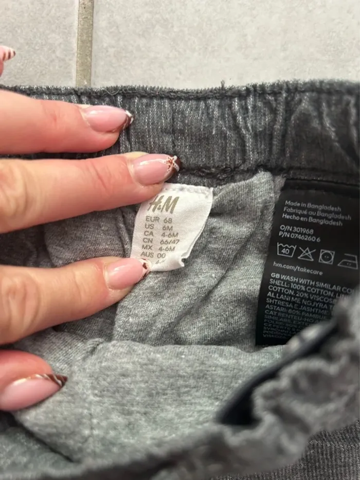 Pantalon gris H&M taille 4-6 mois - photo numéro 3
