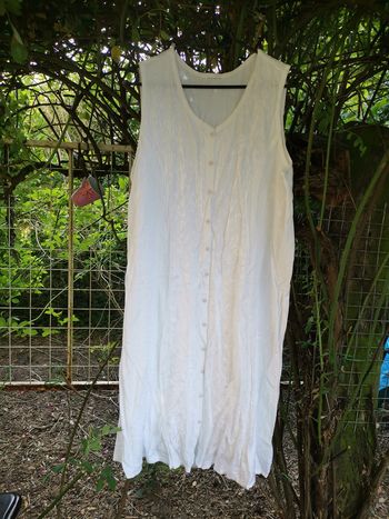 Robe Blanche coton broder soleil