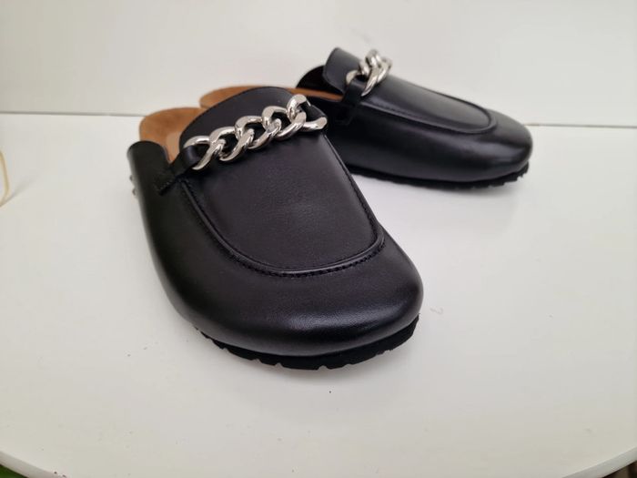 Mules En Cuir Noir Avec Chaines Métal Argenté Ulla Popken Studio Untold - photo numéro 6