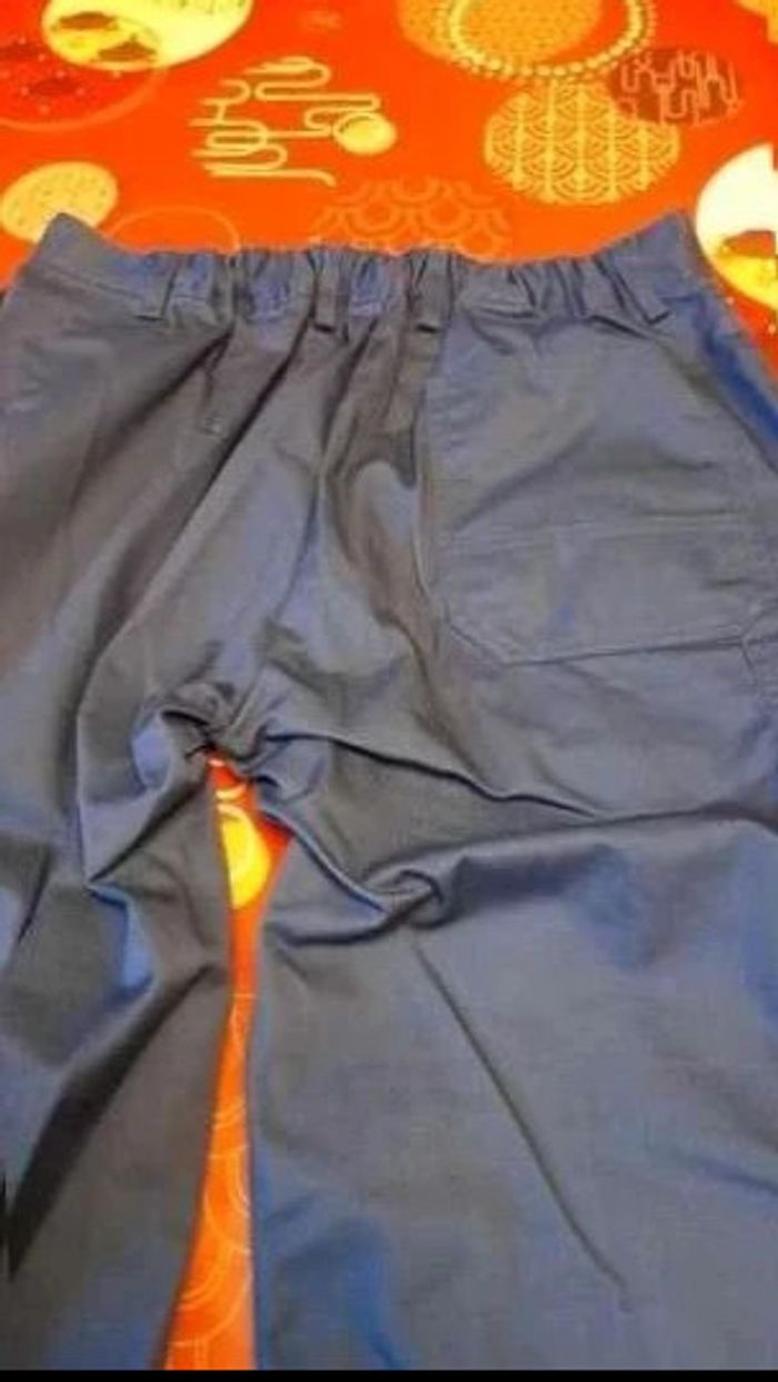 Lot  de  2 pantalons de travail - photo numéro 2