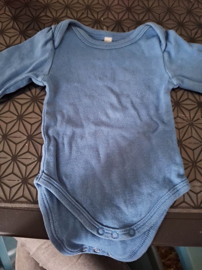 Lot vêtements fille 1-3 mois - photo numéro 9