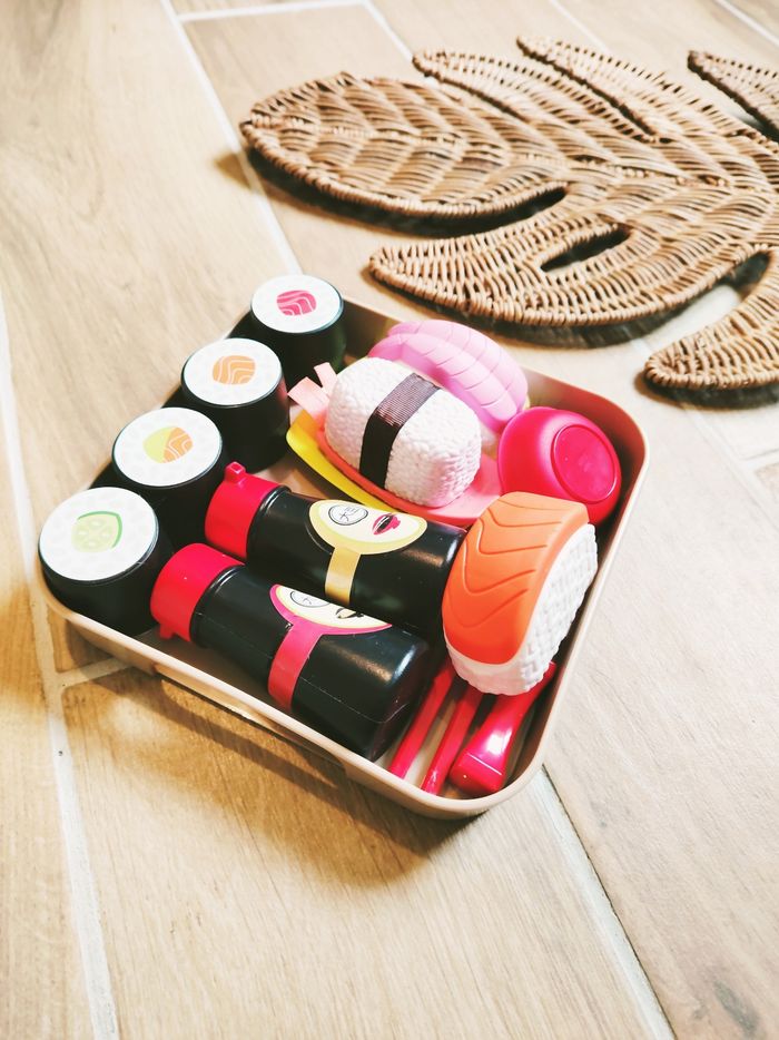 🥢Dinette plateau japonais avec sushis makis en plastique - photo numéro 4
