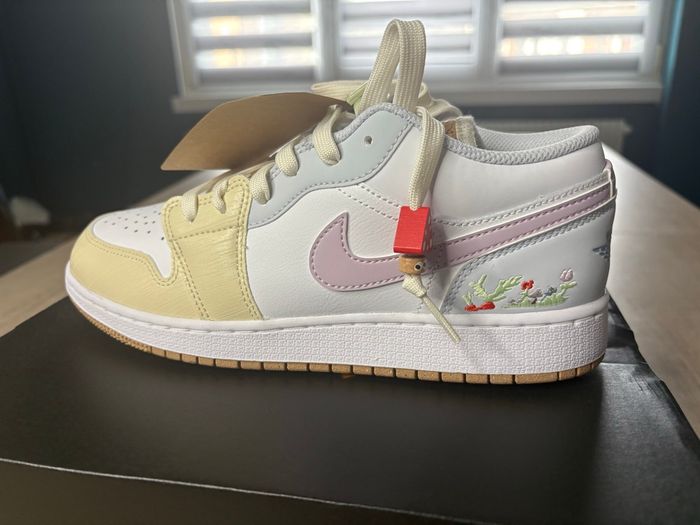 Nike Jordan One Low «  Mushrooms » - photo numéro 3