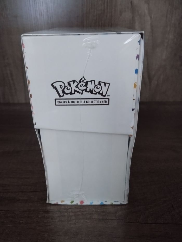 Pokémon 
ETB 
Ecarlate et Violet EV3.5
151 - photo numéro 6